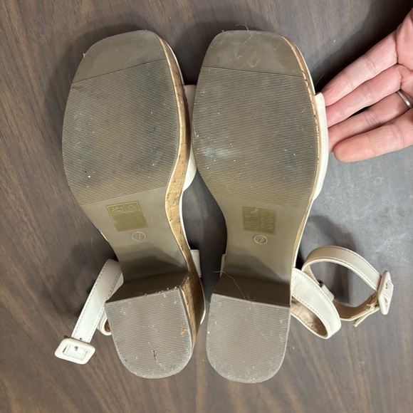 Journees collection platform ankle strap cream sandal 7 - Picture 11 of 11